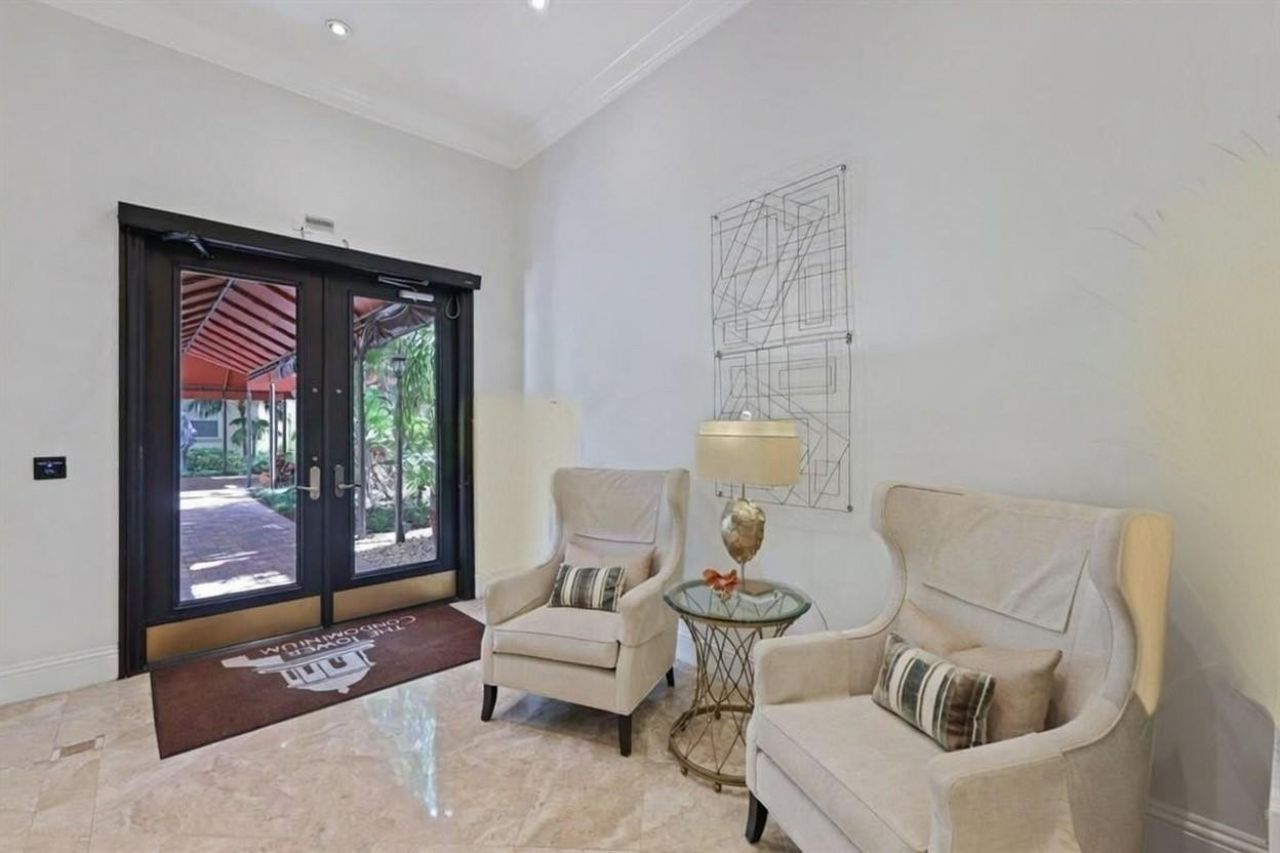 651 Okeechobee Boulevard, Unit 306, West Palm Beach, FL 33401 Photo