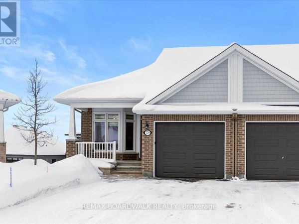779 Keinouche Place, Ottawa, ON K4A5K3