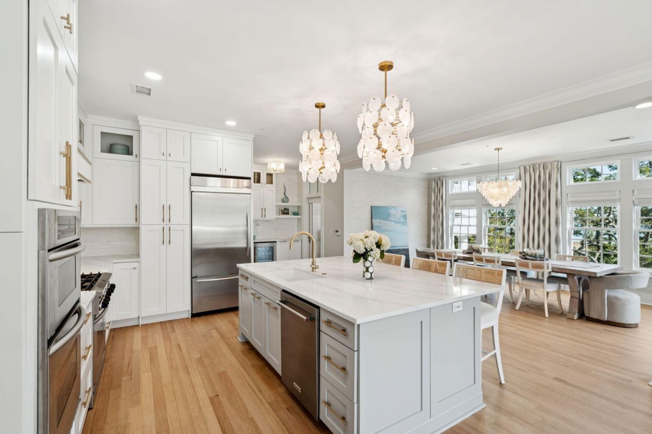 118 Fairbanks Oak Alley Photo 12