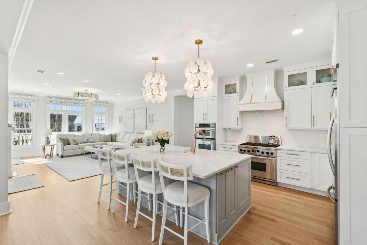 118 Fairbanks Oak Alley Photo 13