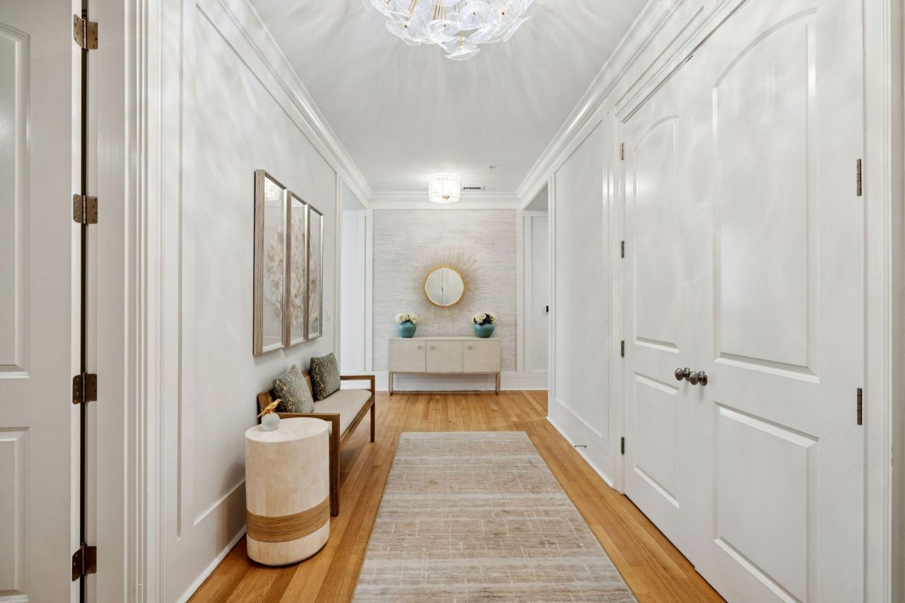 118 Fairbanks Oak Alley Photo 2