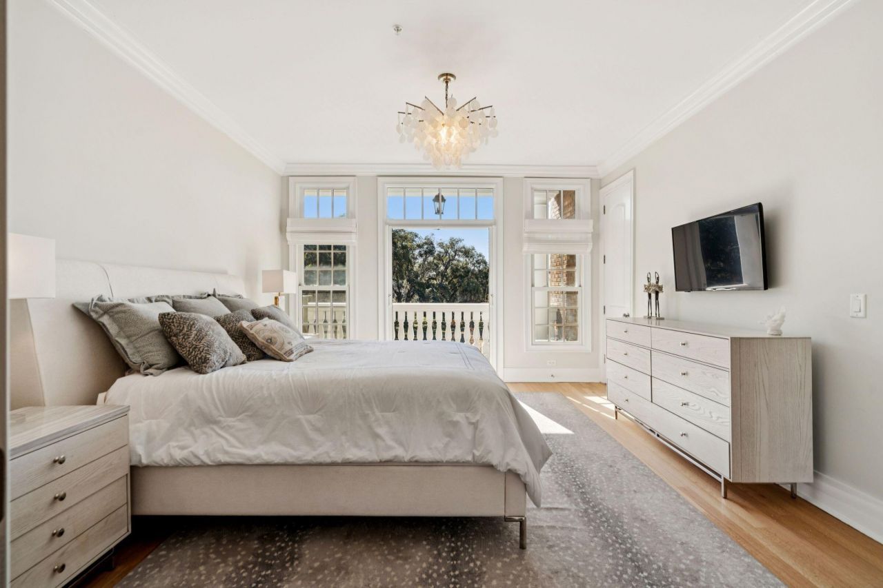 118 Fairbanks Oak Alley Photo 29