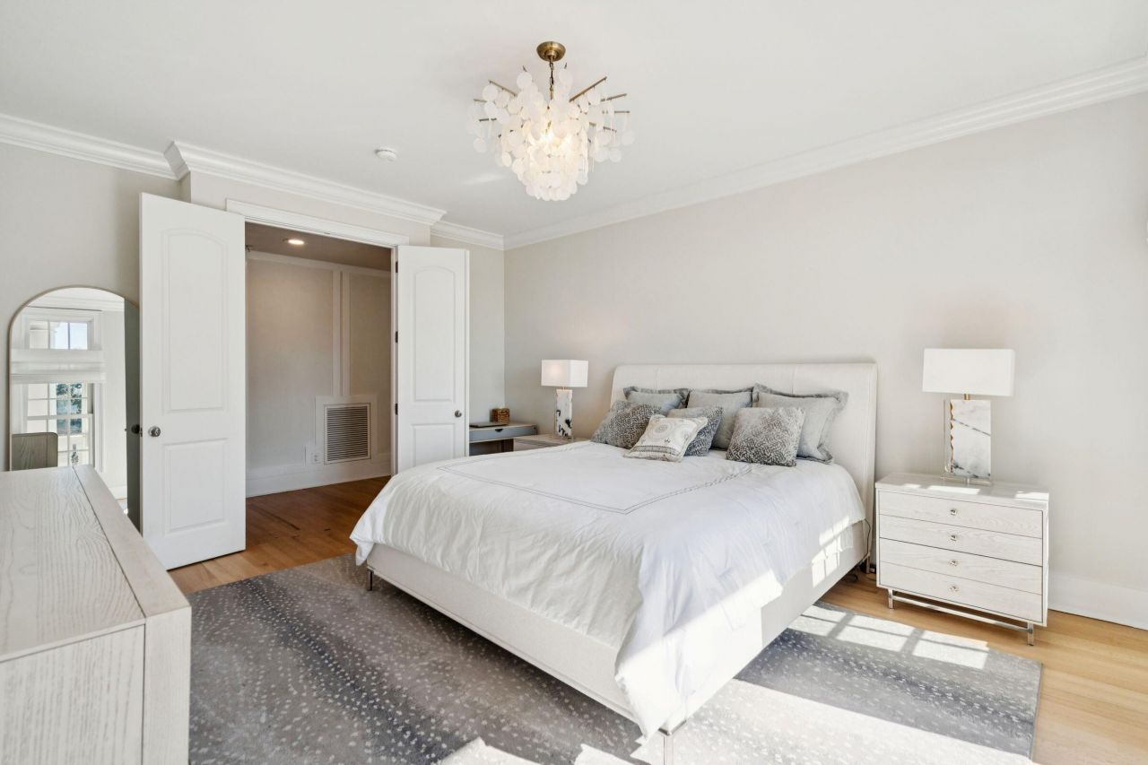 118 Fairbanks Oak Alley Photo 31