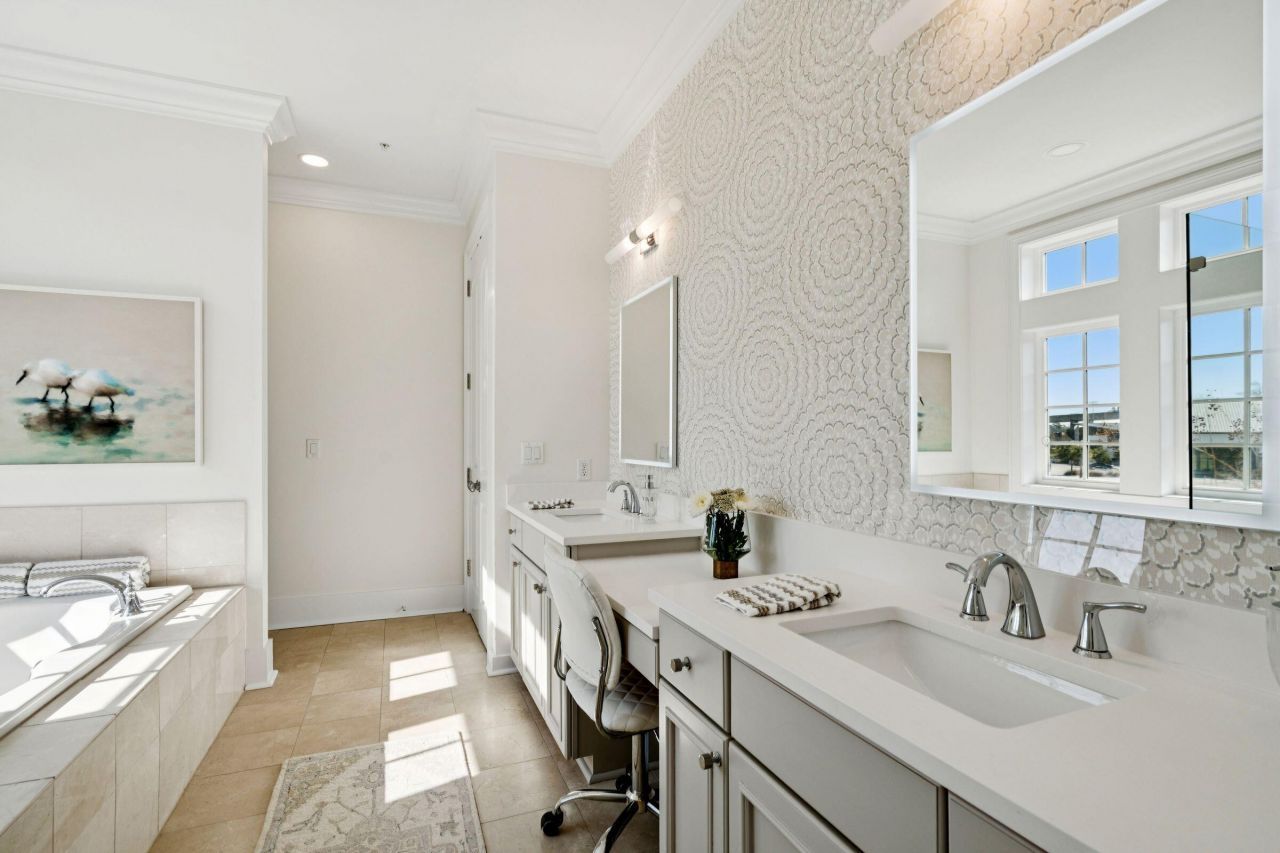 118 Fairbanks Oak Alley Photo 36