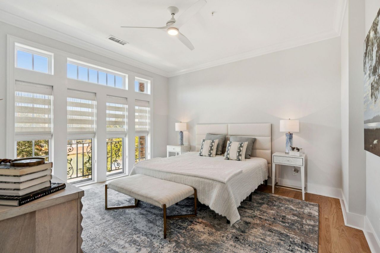 118 Fairbanks Oak Alley Photo 42