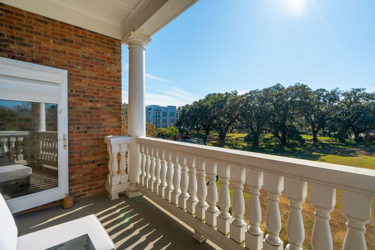 118 Fairbanks Oak Alley Photo 47