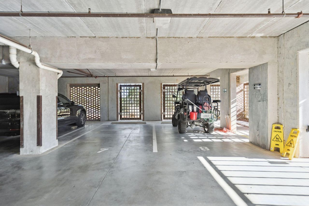 118 Fairbanks Oak Alley Photo 56