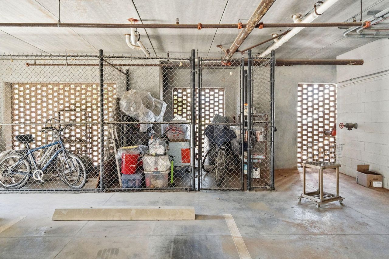 118 Fairbanks Oak Alley Photo 57