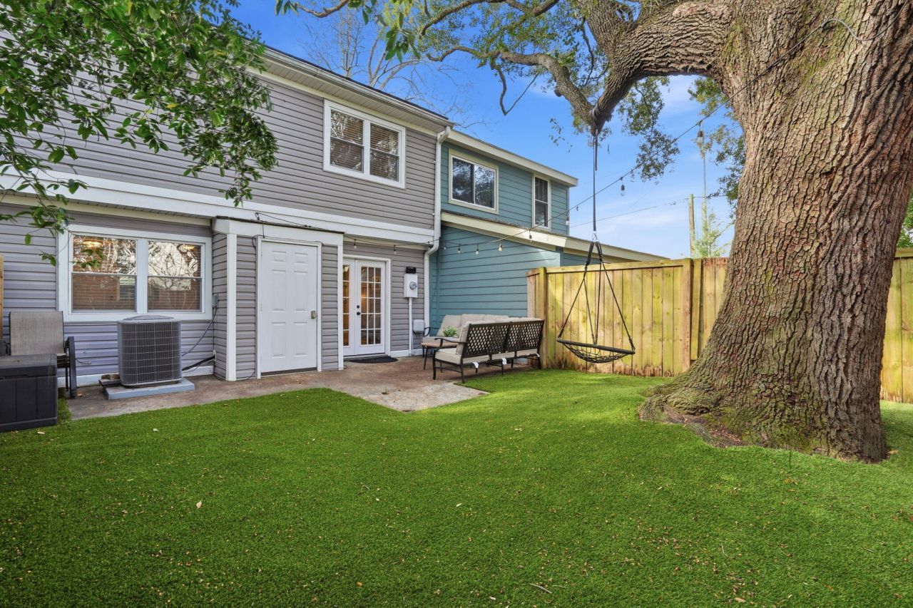 629 Bay Tree Court Photo 13