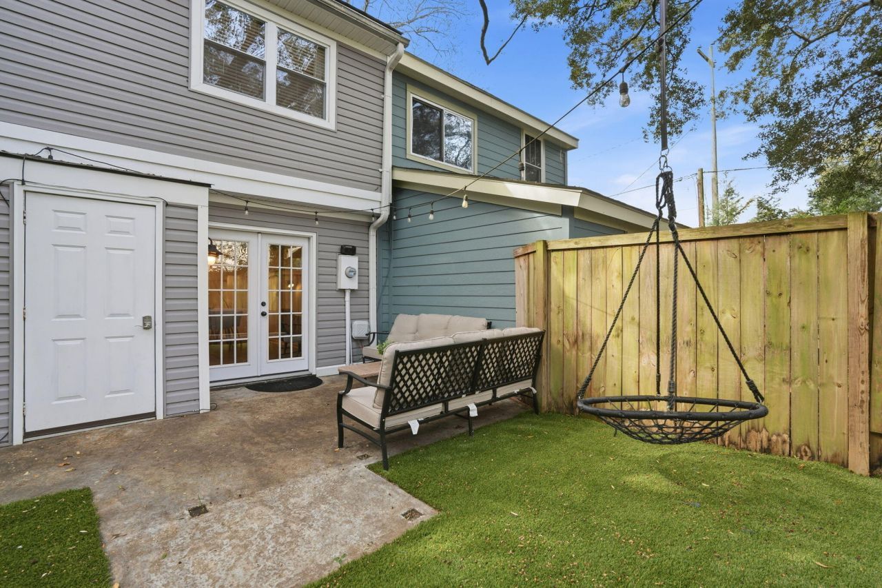 629 Bay Tree Court Photo 14