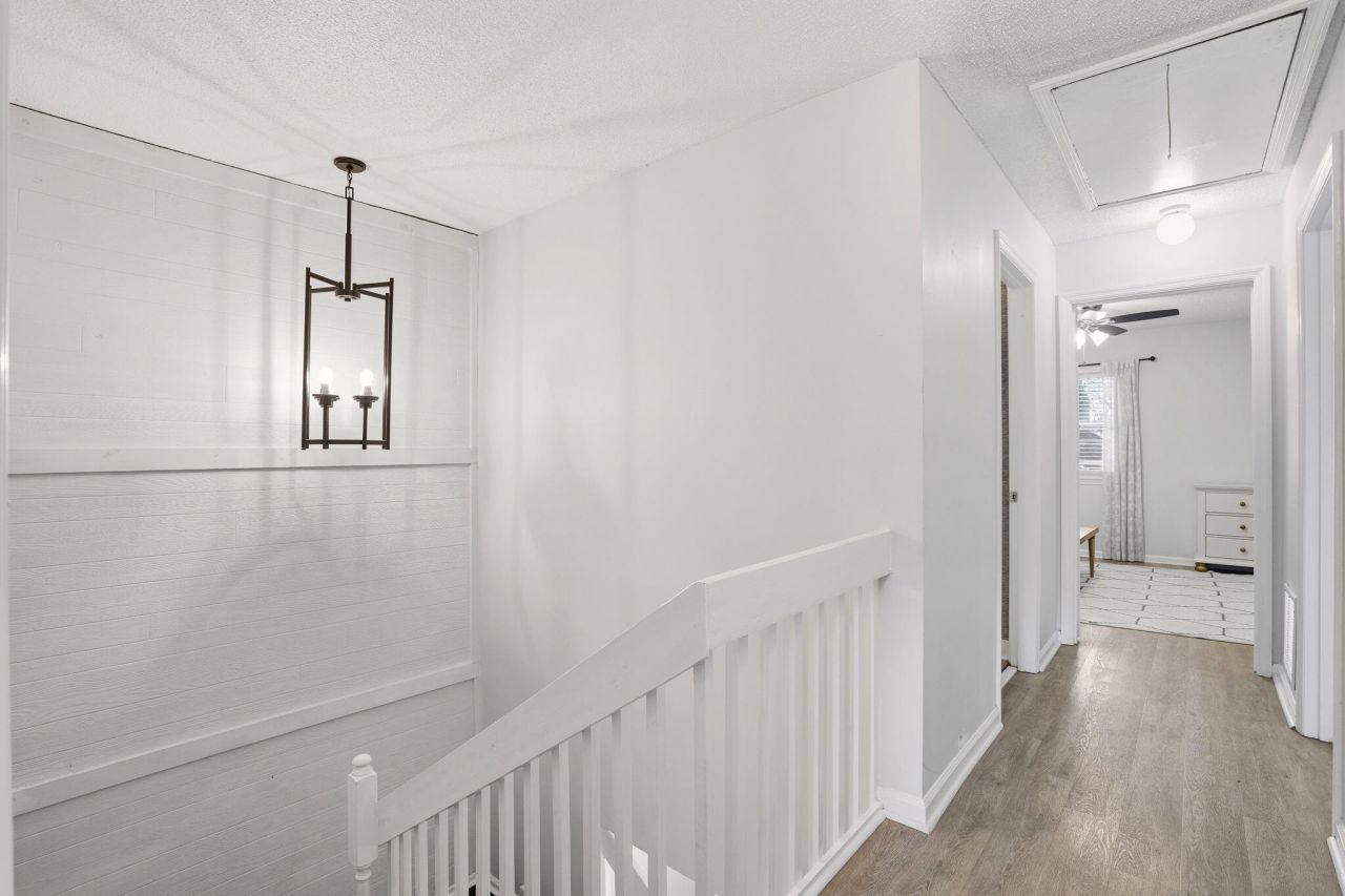 629 Bay Tree Court Photo 16