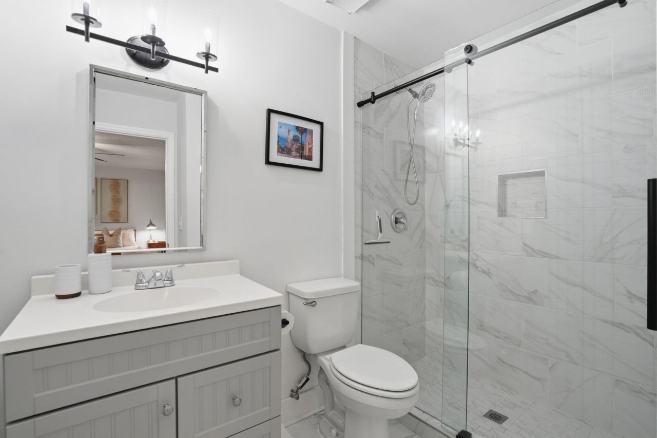 629 Bay Tree Court Photo 19