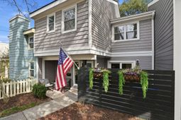 629 Bay Tree Court photo 4