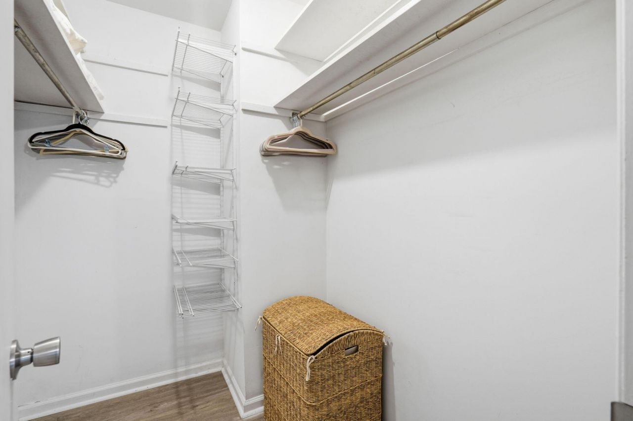 629 Bay Tree Court Photo 21