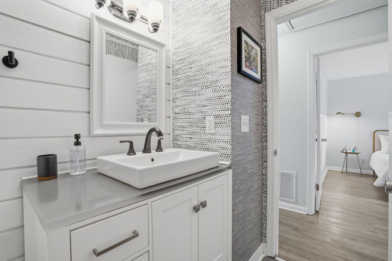 629 Bay Tree Court Photo 24