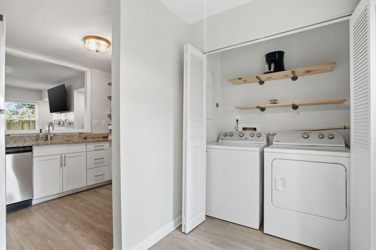 629 Bay Tree Court Photo 32