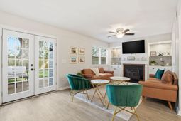 629 Bay Tree Court photo 4