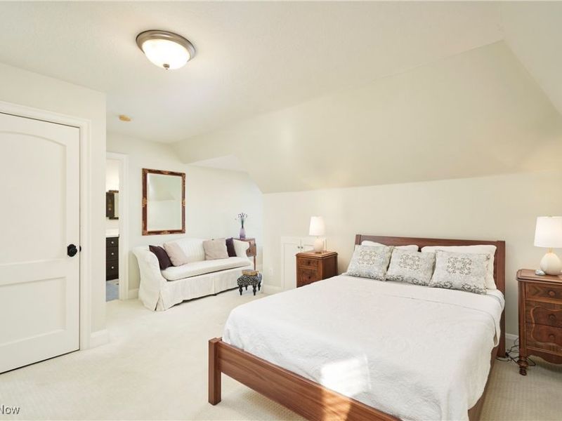 2242 Rock Creek N, Akron, OH 44333 Photo 30