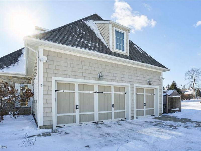 2242 Rock Creek N, Akron, OH 44333 Photo 37