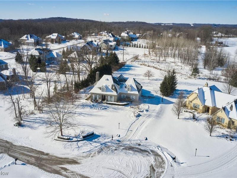 2242 Rock Creek N, Akron, OH 44333 Photo 4