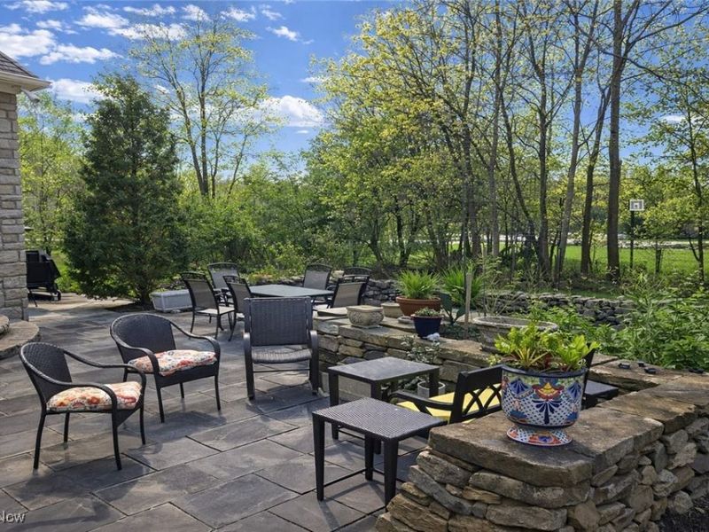 2242 Rock Creek N, Akron, OH 44333 Photo 7