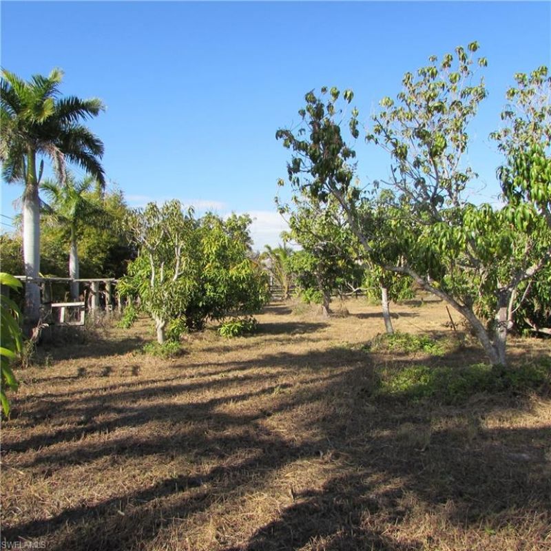 8390 Stringfellow Rd , Saint James City, FL 33956 Photo