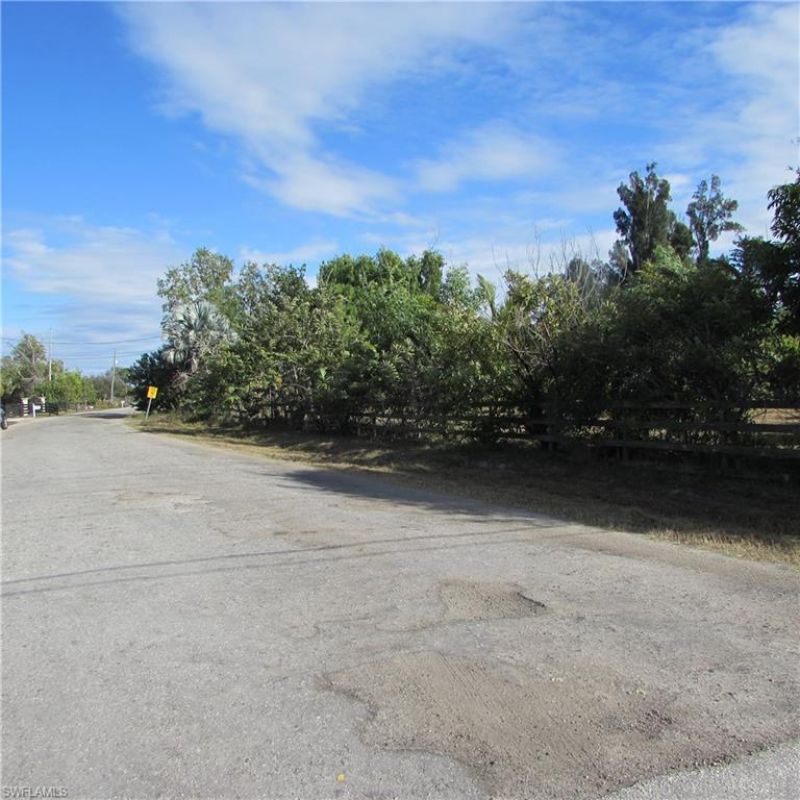 8390 Stringfellow Rd , Saint James City, FL 33956 Photo