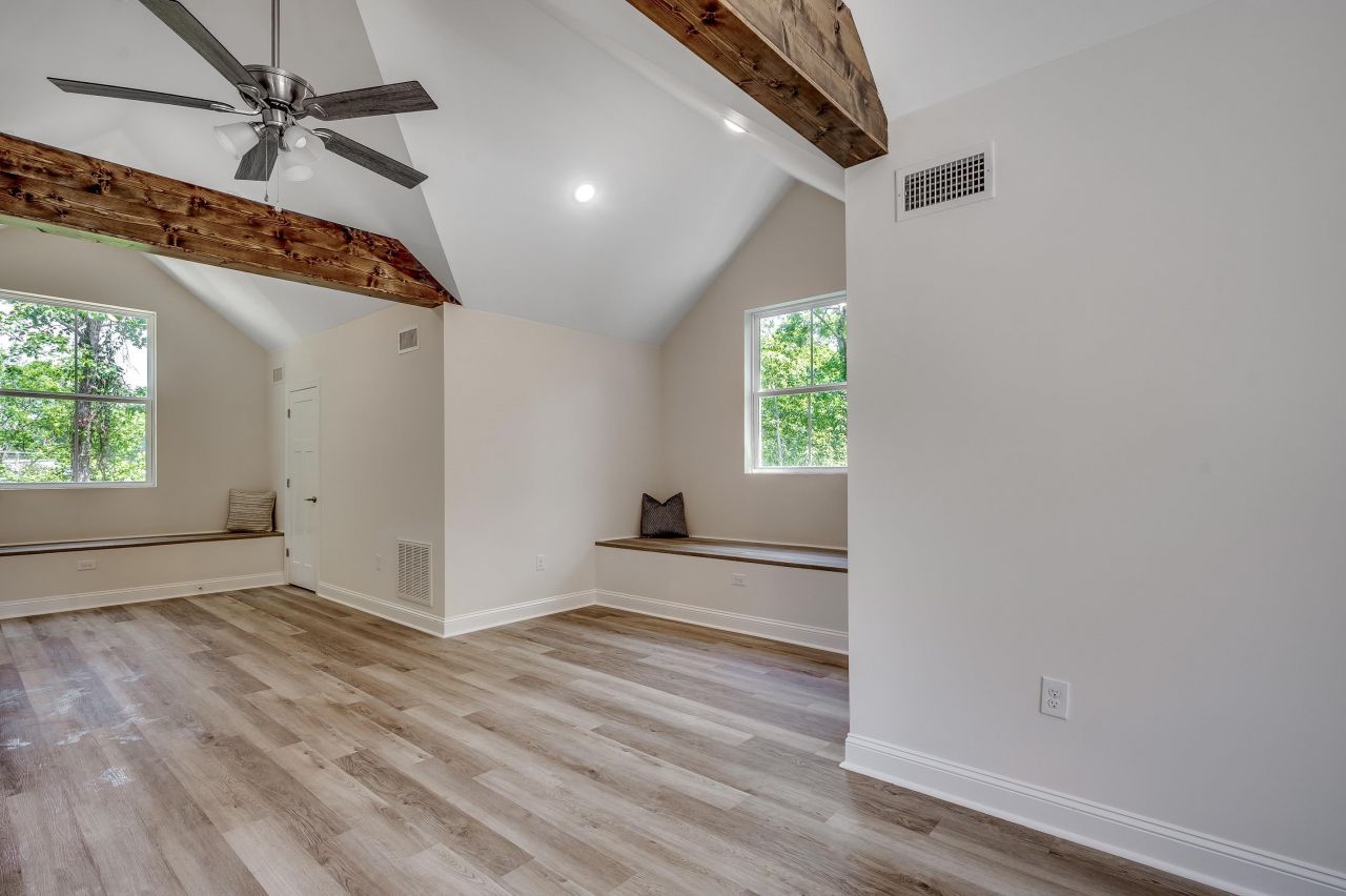 1673 Carriage Ln. Photo 10