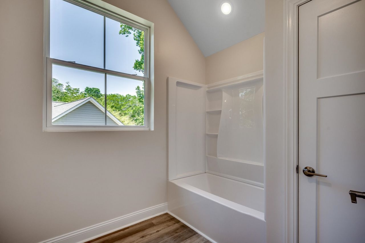 1673 Carriage Ln. Photo 17