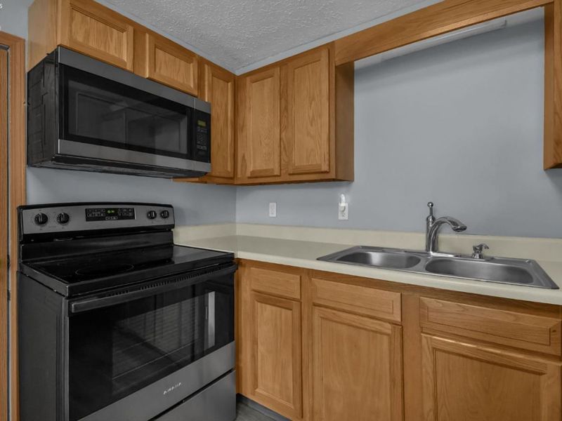 111 E Tiffin Street, Willard, OH 44890 Photo 12