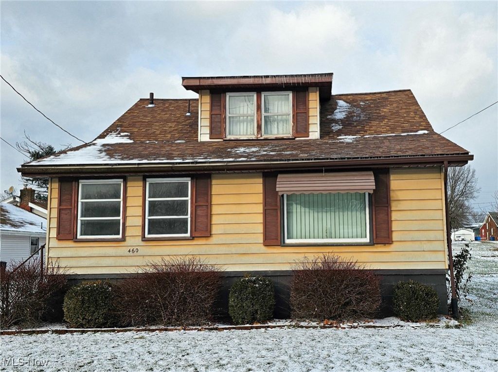 460 Devitt Avenue, Campbell, OH 44405 Main Photo