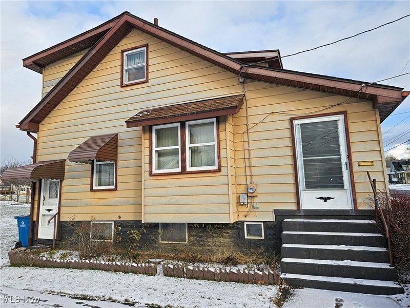 460 Devitt Avenue, Campbell, OH 44405 Photo 2