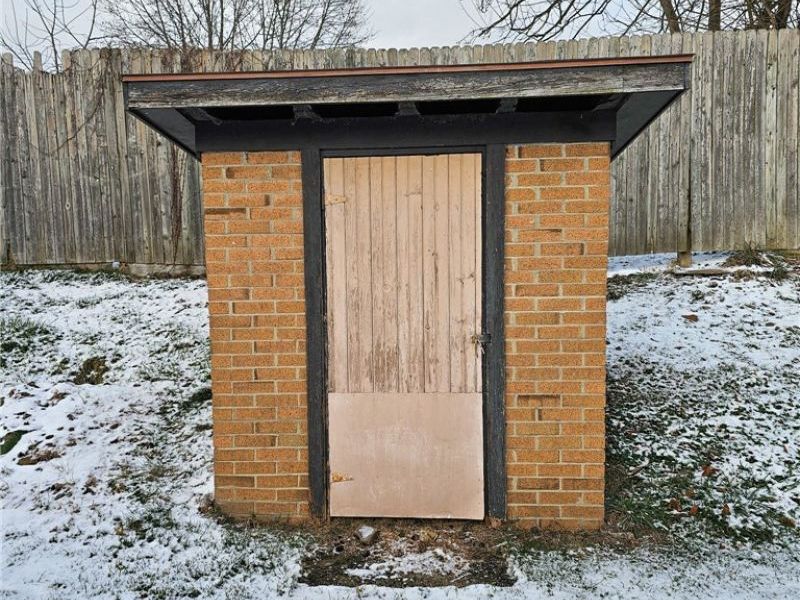 460 Devitt Avenue, Campbell, OH 44405 Photo 27