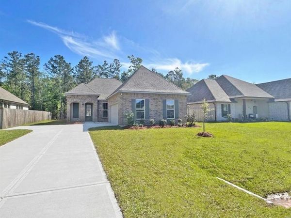39448 White Sand Lane, Ponchatoula, LA 70454
