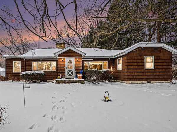 3633 Lakeshore Drive, St. Joseph, MI 49085