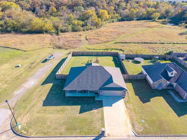 503 Black Creek Lane , Hackett, AR 72937