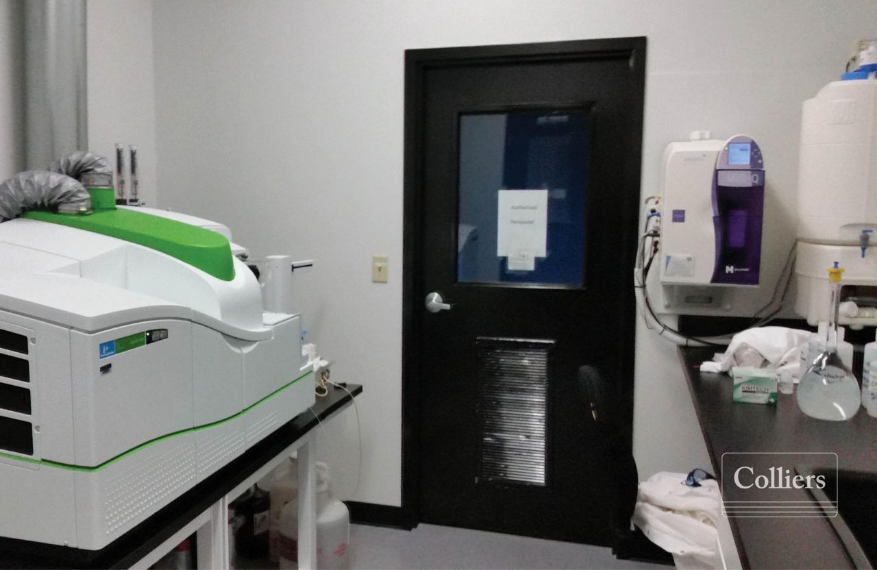 7221 Investment Drive  Photo 4