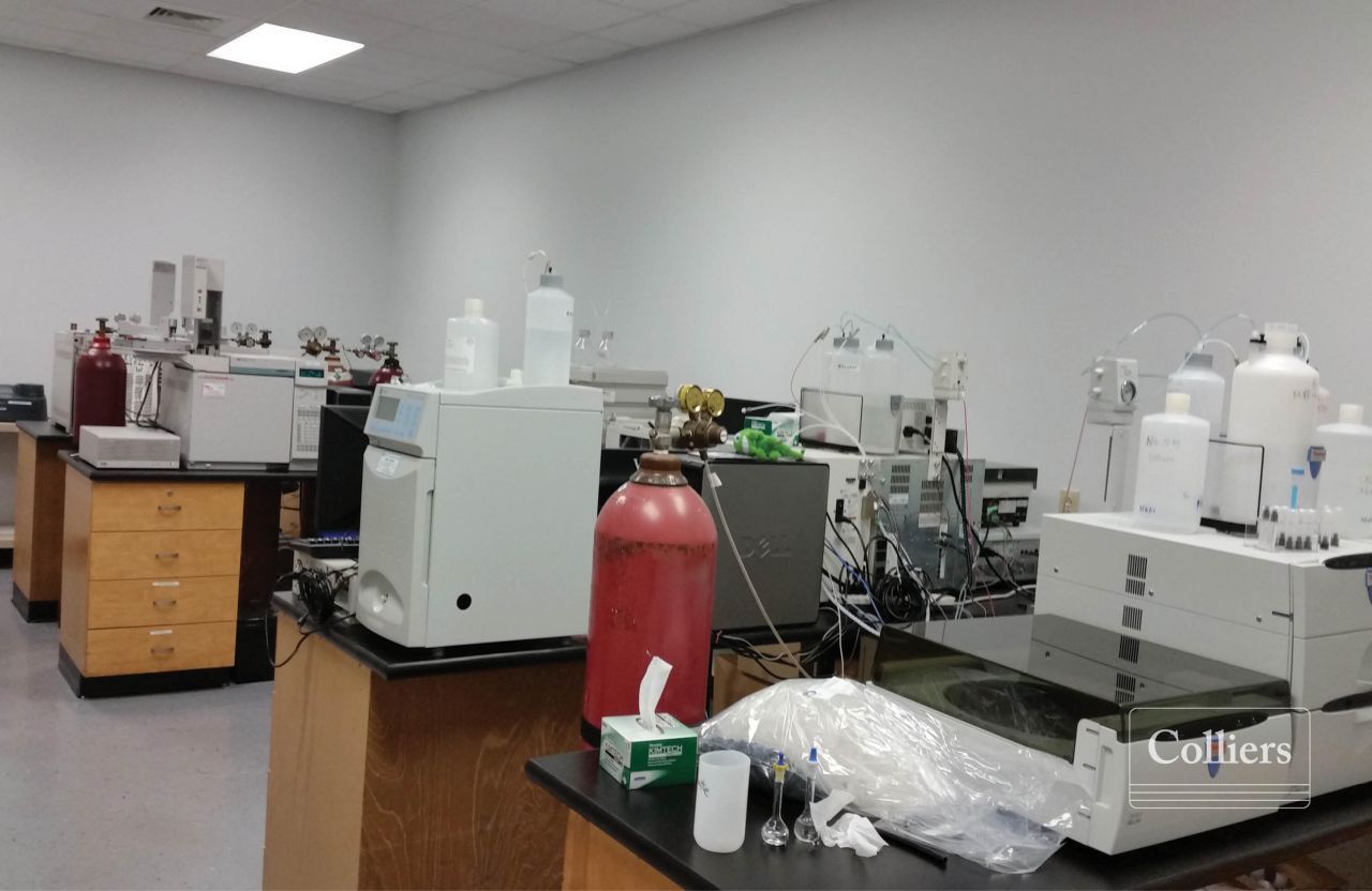 7221 Investment Drive  Photo 5