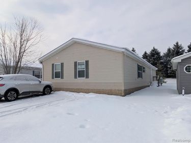 7 Brookfield, Swartz Creek, MI 48473