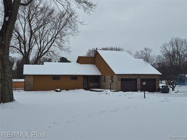 1115 Turrill Road, Lapeer Twp, MI 48446