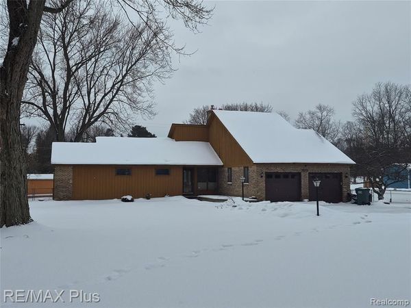 1115 Turrill Road, Lapeer Twp, MI 48446