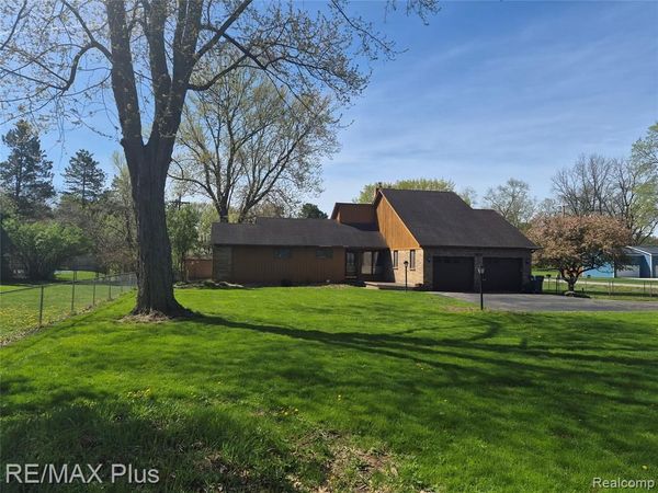 1115 Turrill Road, Lapeer Twp, MI 48446
