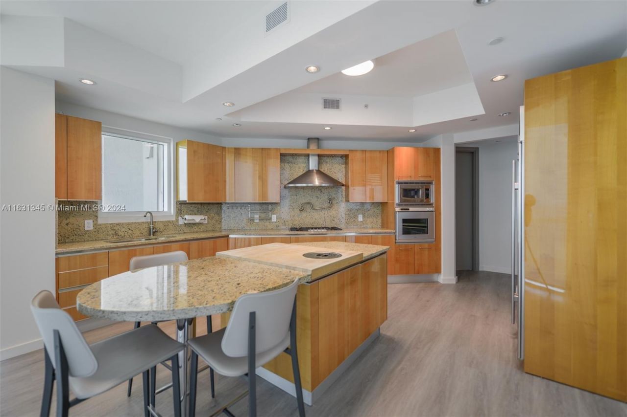 16051 Collins Ave , Unit 2102, Sunny Isles Beach, FL 33160 Photo