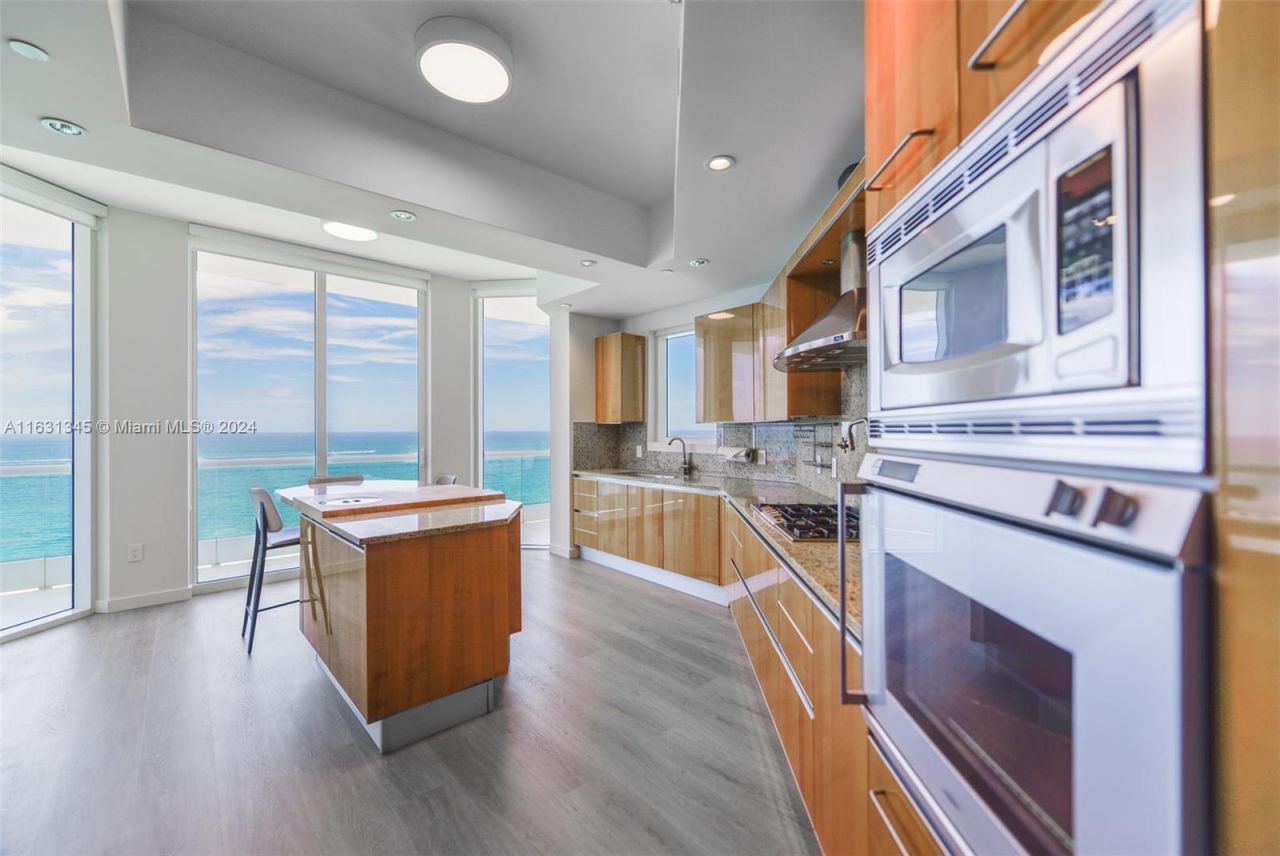 16051 Collins Ave , Unit 2102, Sunny Isles Beach, FL 33160 Photo