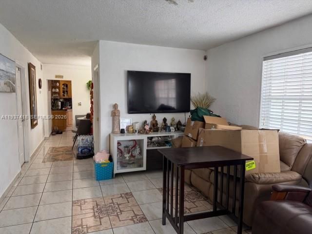 832 E 20th St, Hialeah, FL 33013 Photo