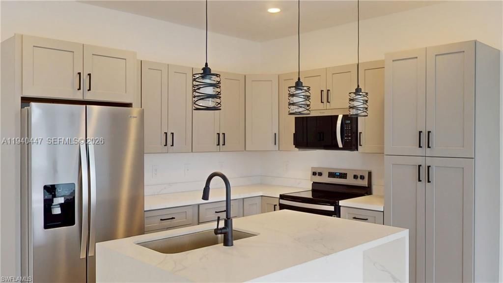 2045 Carver Ave, Fort Myers, FL 33916 Photo