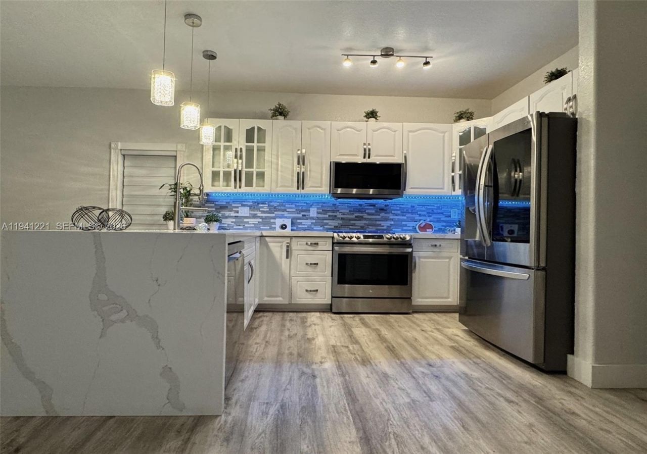 14531 SW 180th Ter, Miami, FL 33177 Photo