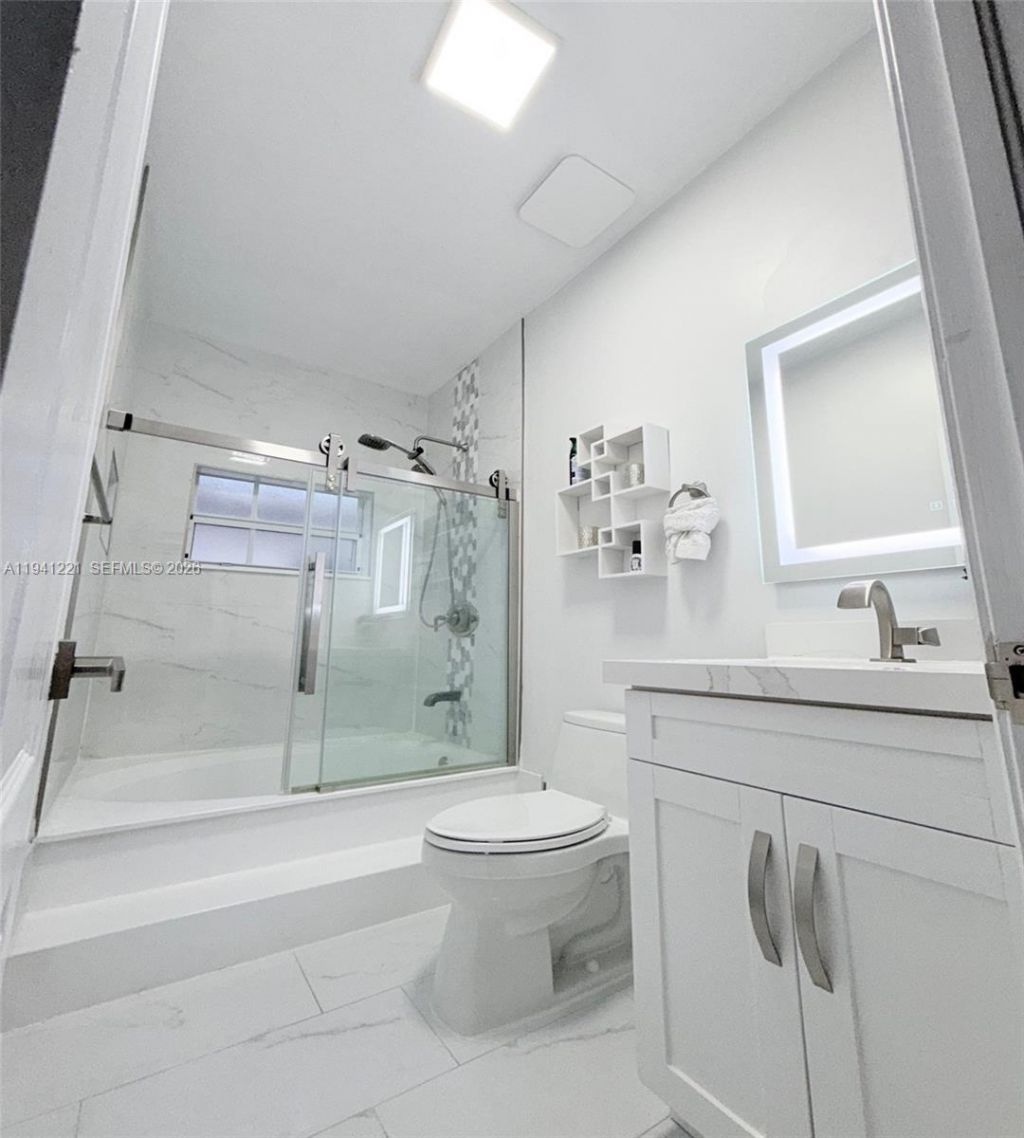 14531 SW 180th Ter, Miami, FL 33177 Photo