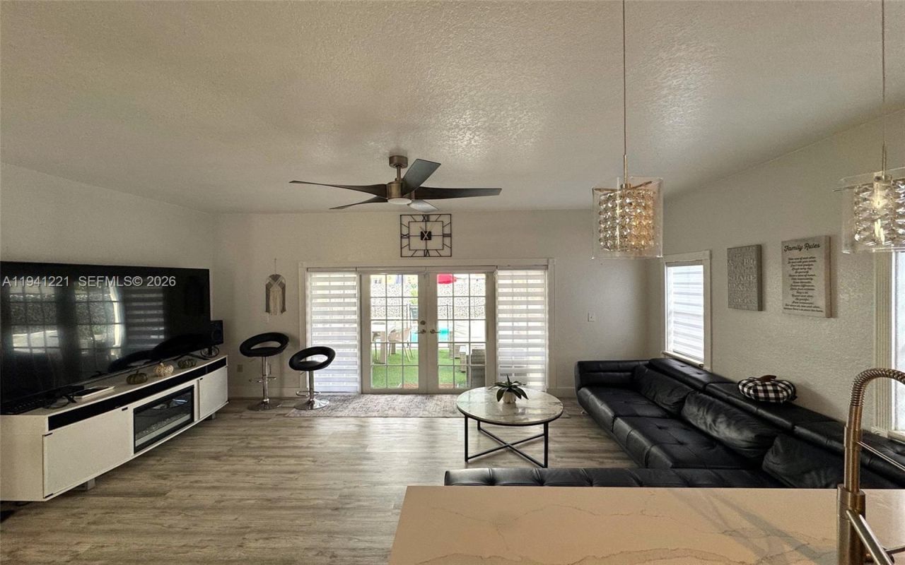 14531 SW 180th Ter, Miami, FL 33177 Photo