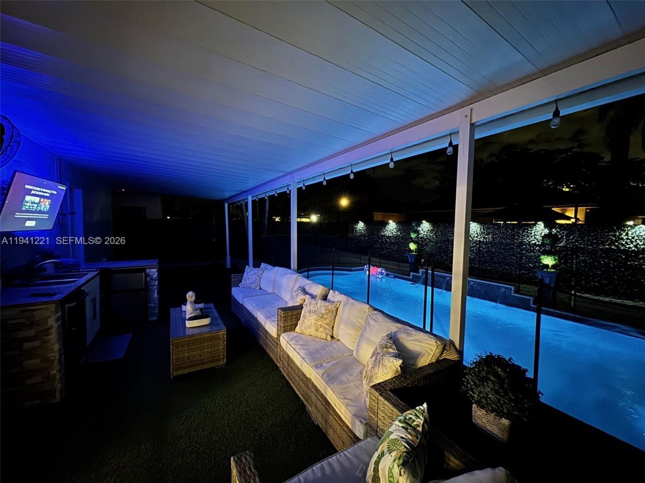 14531 SW 180th Ter, Miami, FL 33177 Photo